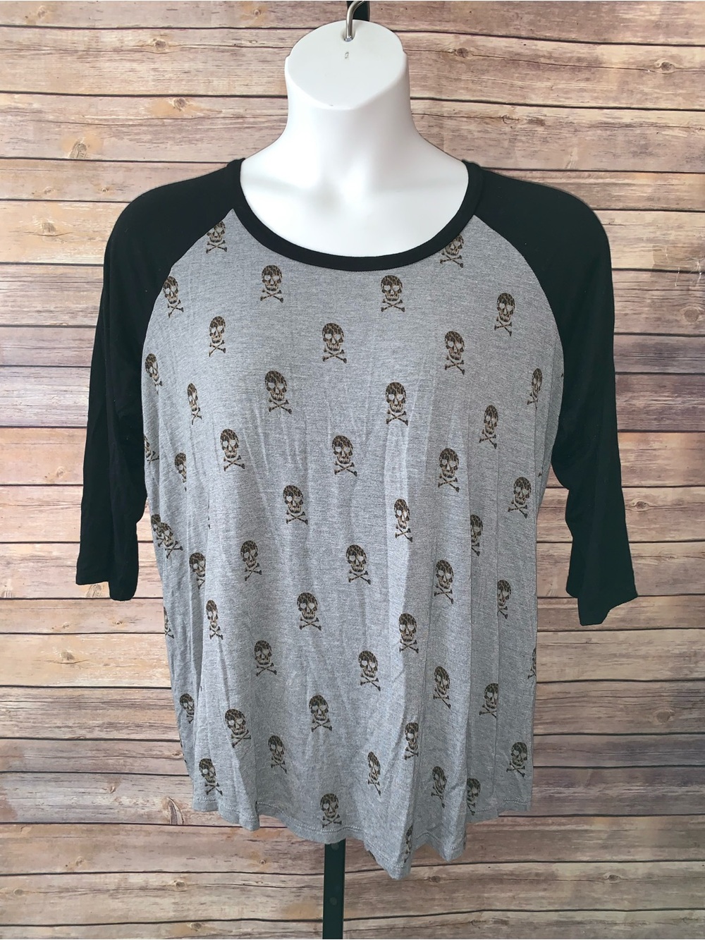 Torrid Skull Print Raglan Tee - Size 2